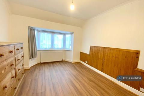 3 bedroom semi-detached house to rent, Erskine Road, Sutton, SM1