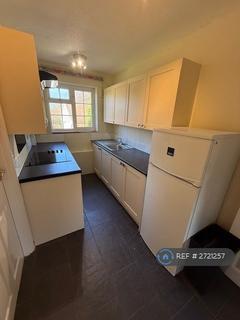 2 bedroom flat to rent, Thame Road, Chilton, Aylesbury, HP18