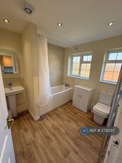 2 bedroom flat to rent, Thame Road, Chilton, Aylesbury, HP18