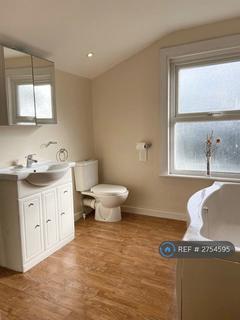 2 bedroom terraced house to rent, Cann Hall Road, London, E11