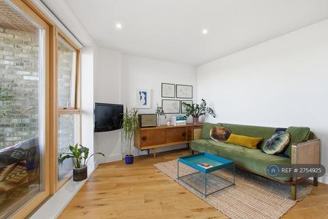 1 bedroom flat to rent, Huntswharf House, London, E5