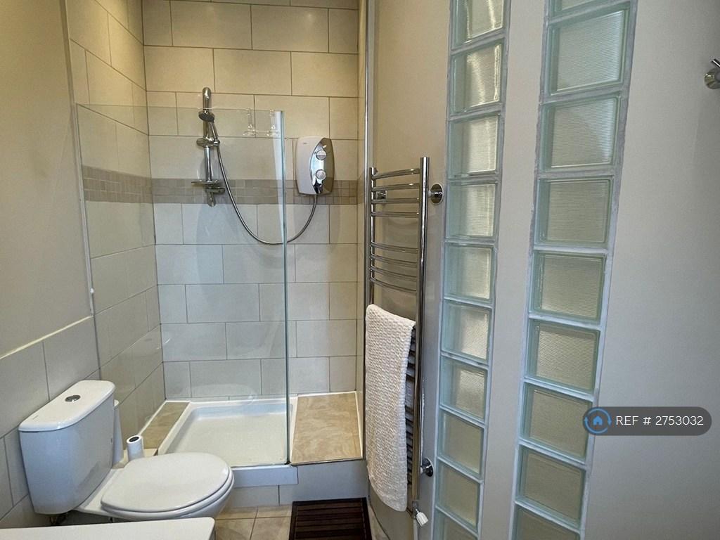 Second Double Bedroom En-Suite