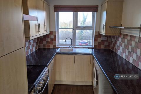 1 bedroom flat to rent, Buckland Court, Ickenham, Uxbridge, UB10