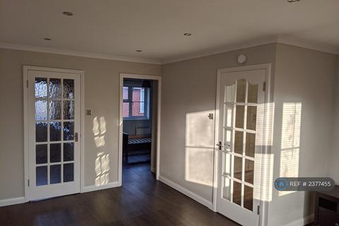 1 bedroom flat to rent, Buckland Court, Ickenham, Uxbridge, UB10