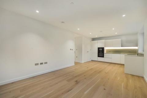 Peninsula Gardens, Pilot Walk, Lower Riverside, Greenwich Peninsula, SE10