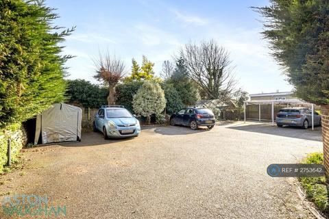 2 bedroom flat to rent, Dyke Road, Hove, BN3