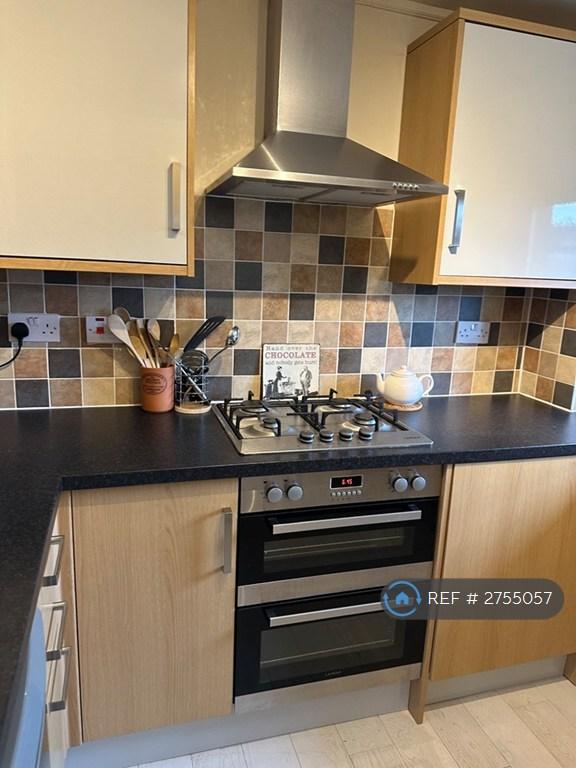 Gas Cooker, Dishwasher And Washer Dryer