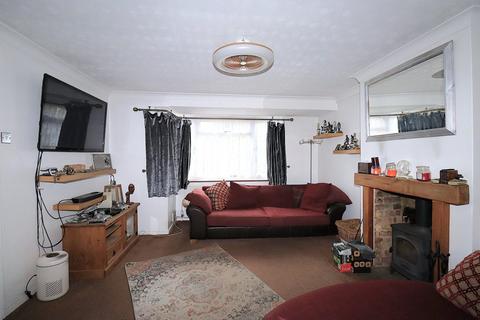 3 bedroom semi-detached house for sale, Chiltern Avenue, Farnborough GU14