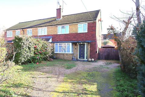 3 bedroom semi-detached house for sale, Chiltern Avenue, Farnborough GU14