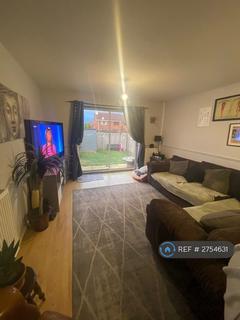 2 bedroom semi-detached house to rent, Berryfield Garth, Ossett, WF5
