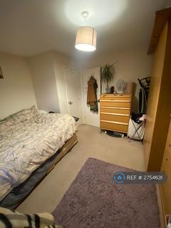 2 bedroom semi-detached house to rent, Berryfield Garth, Ossett, WF5