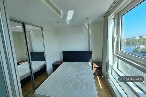1 bedroom flat to rent, St. George Wharf, London, SW8