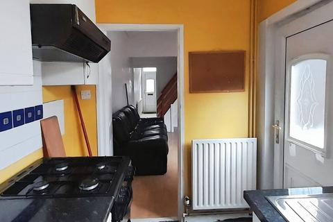 2 bedroom terraced house to rent, Cranmer Street, Leicester