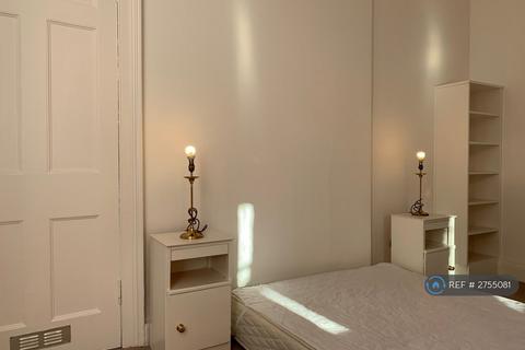 2 bedroom flat to rent, Hart Street, Edinburgh, EH1