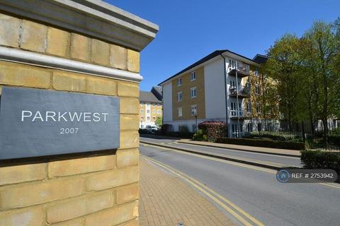 2 bedroom penthouse to rent, Park West, West Drayton, UB7