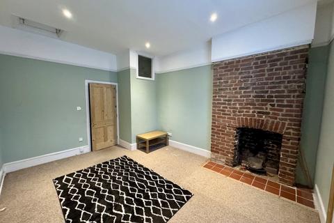 1 bedroom flat to rent, The Waldrons, Croydon