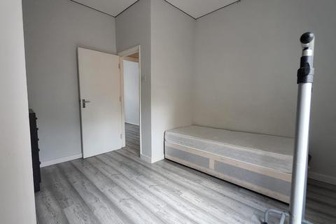 2 bedroom apartment to rent, Drayton Road, London N17