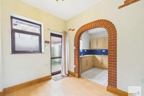 2 bedroom terraced house for sale, The Square, Bestwood Village