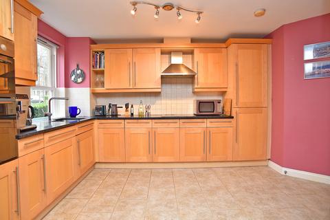 3 bedroom ground floor flat for sale, Brunswick House, Mansfield Court, Harrogate