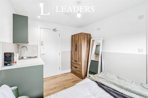1 bedroom in a house share to rent, Surbiton Road, Southend-on-Sea, Essex, SS2