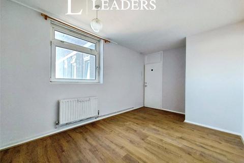 2 bedroom flat to rent, Thaxted House, Siviter Way, RM10