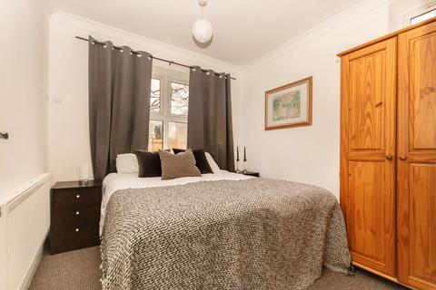 undefined, Holroyd Road, Esher KT10