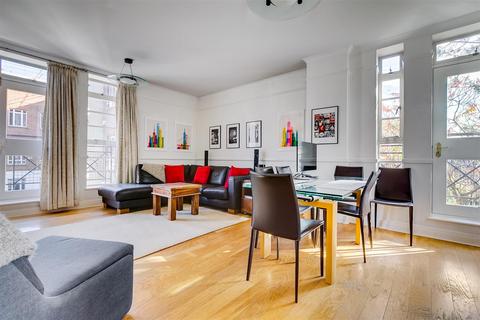 2 bedroom flat for sale, Devonhurst Place, London, W4