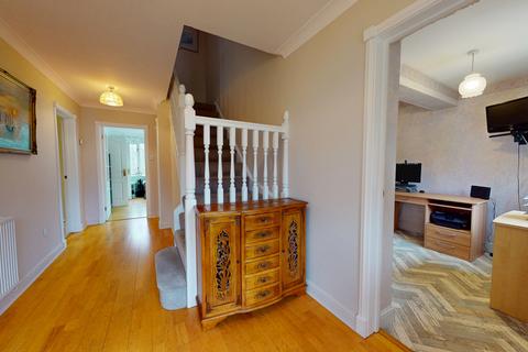 4 bedroom detached house for sale, Redgrove Park