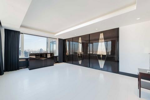 3 bedroom flat to rent, The Belvedere, London SW10