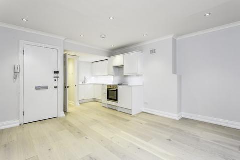 Studio to rent, Wardour Street, Chinatown W1