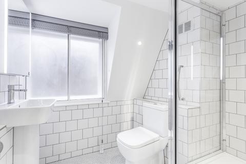 Studio to rent, Wardour Street, Chinatown W1
