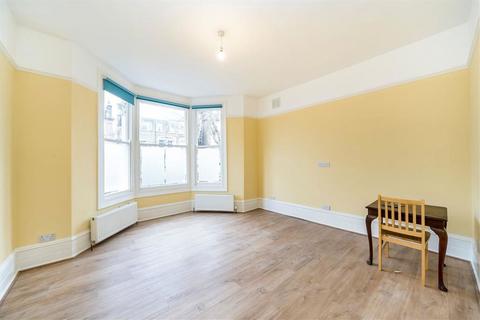 2 bedroom flat to rent, Jerningham Road, London SE14