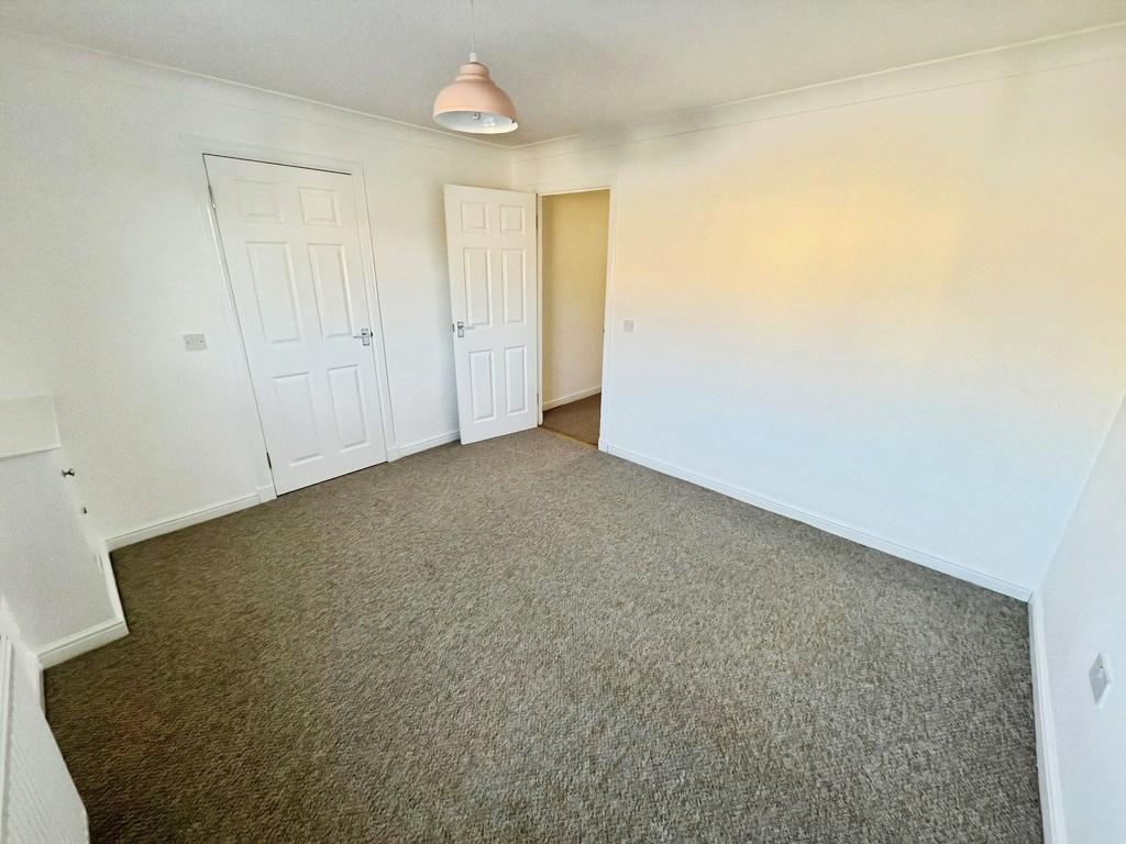219b606f-Bedroom