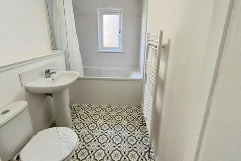 1 bedroom flat to rent, Charles Crescent, Bathgate EH48