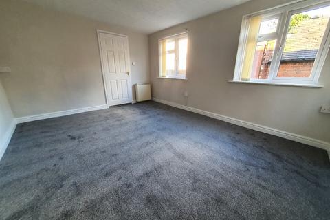 2 bedroom detached house to rent, Stafford Street, Market Drayton