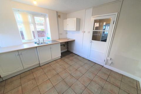 2 bedroom detached house to rent, Stafford Street, Market Drayton
