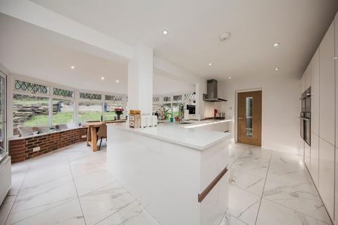 4 bedroom detached house for sale, Graycoats Drive, Crowborough
