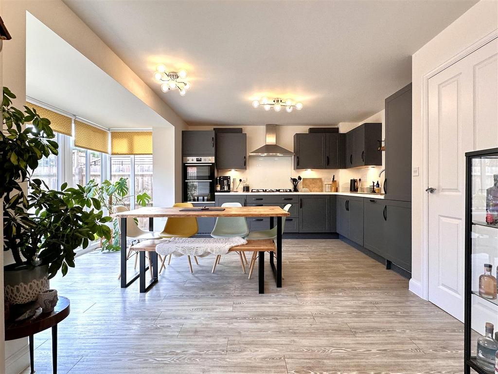 Superb Living/Dining Kitchen