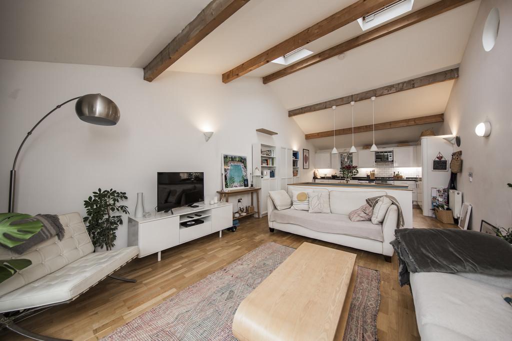 Lounge 3