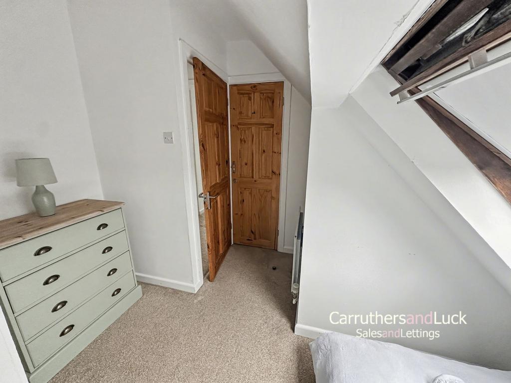 Bedroom / Study
