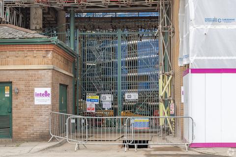 Retail property (high street) to rent, 10 Fitzalan Pl Cardiff CF24 0ED