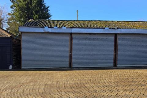 Warehouse to rent, Woodhall Ln Shenley WD7 9AA