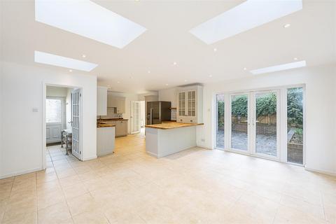 4 bedroom detached house for sale, Park Rise, Harpenden