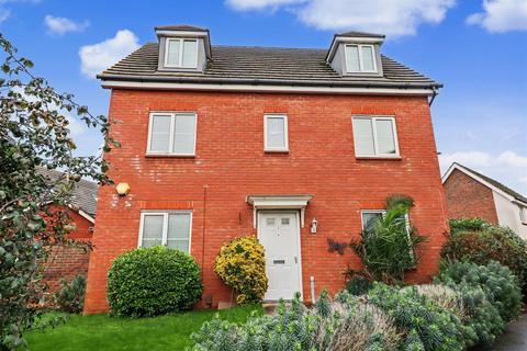 6 bedroom detached house for sale, Pishmire Close, Norwich NR5