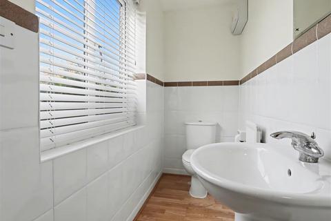6 bedroom detached house for sale, Pishmire Close, Norwich NR5