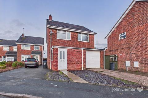 4 bedroom detached house for sale, Oak Crescent, Ashbourne