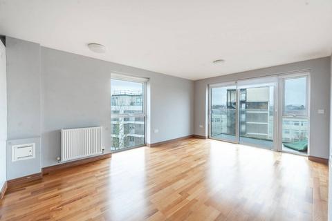 2 bedroom flat to rent, Zodiac Close, Edgware, HA8
