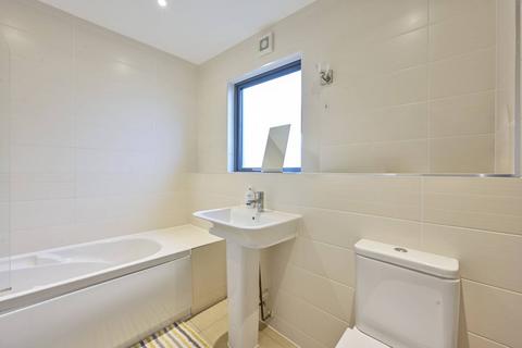 2 bedroom flat to rent, Milner Road,, South Wimbledon, London, SW19