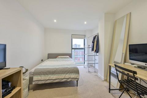 2 bedroom flat to rent, Milner Road,, South Wimbledon, London, SW19
