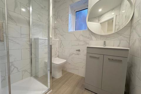3 bedroom semi-detached house to rent, Hill Lane, Southampton